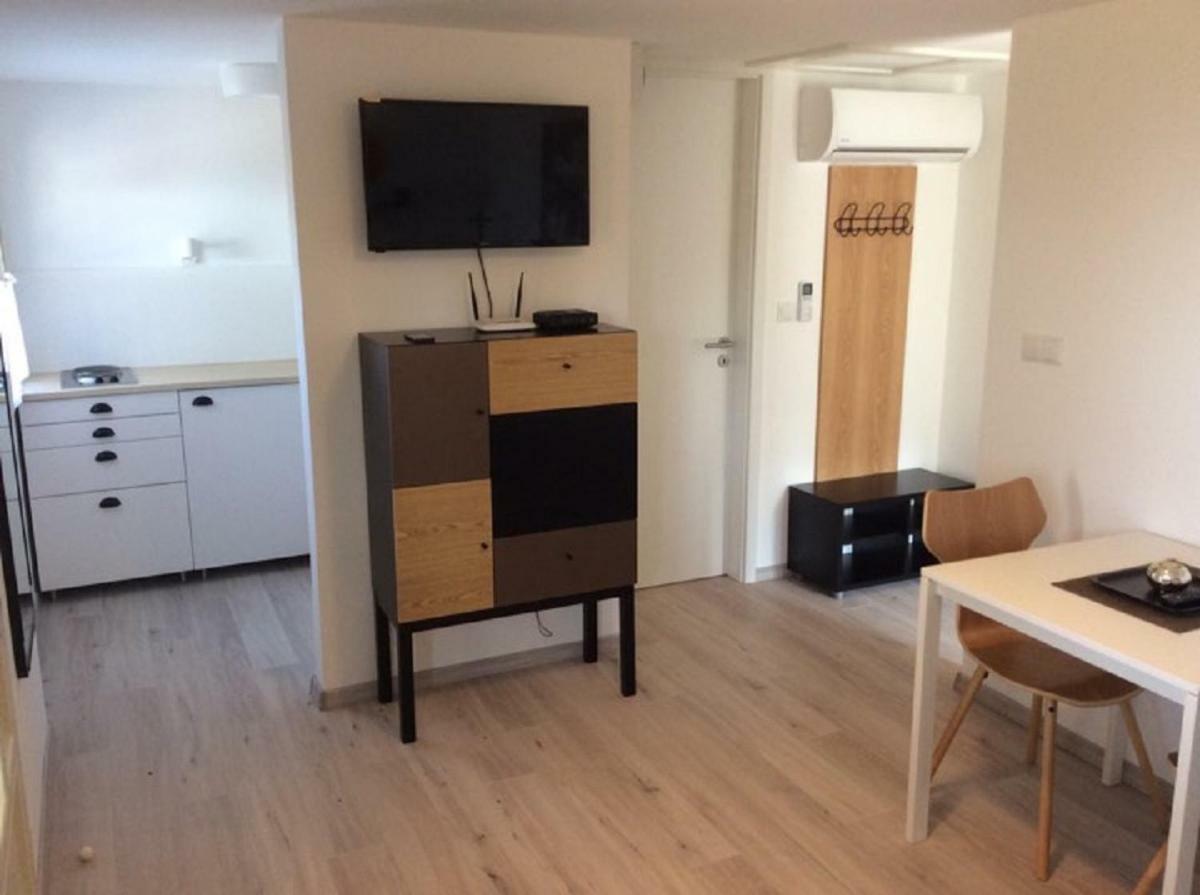 Вилла Szegfu Apartmanhaz Балатонфюзфё Экстерьер фото